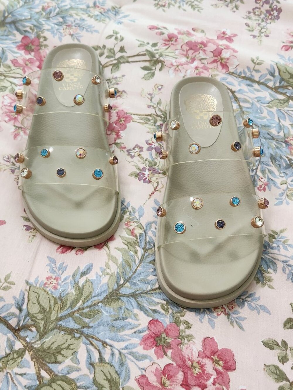 Vince Camuto Gorgeous Fun Sandals-Like New
